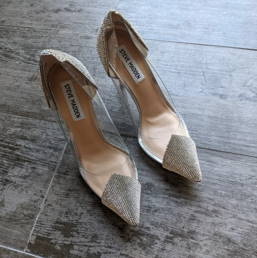 STEVE MADDEN Malibu Rhinestone Studded Clear Pump Size 6.5